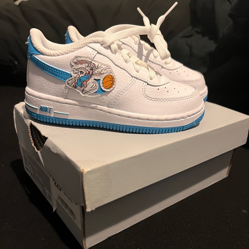 Air Force 1 x Bugs Bunny